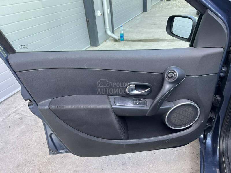 Renault Clio III 1.5dCi -  kompletan auto u delovima