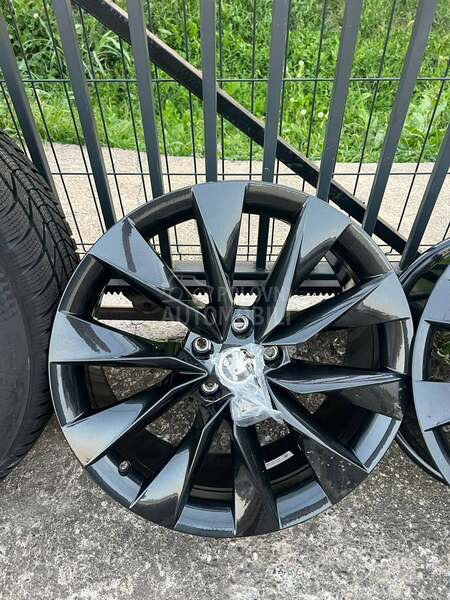 Aluminijumske felne  19" 5 x 112