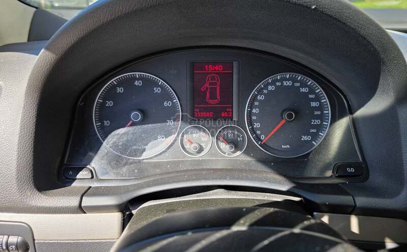 Volkswagen Golf 5 -  kompletan auto u delovima