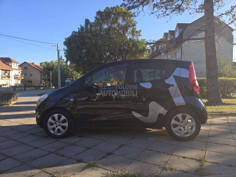 Opel Agila 1.2 b 0DLIČNA iz CH