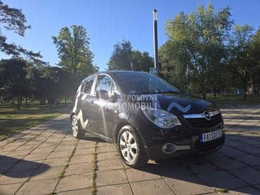 Opel Agila 1.2 b 0DLIČNA iz CH