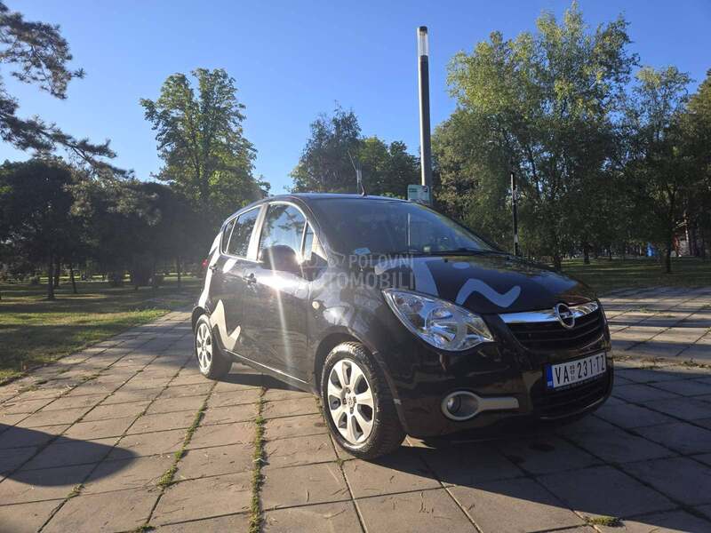 Opel Agila 1.2 b 0DLIČNA iz CH
