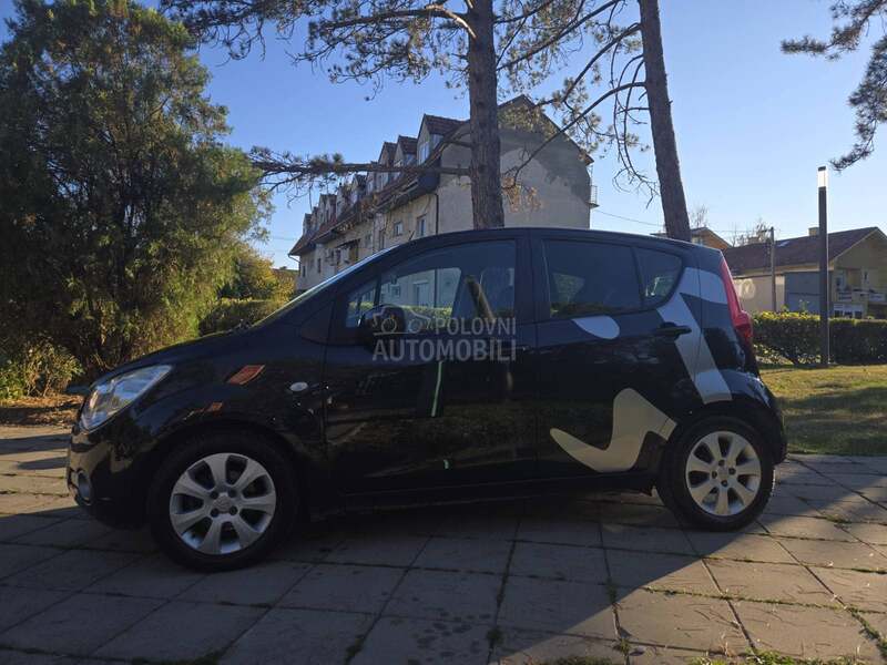 Opel Agila 1.2 b 0DLIČNA iz CH
