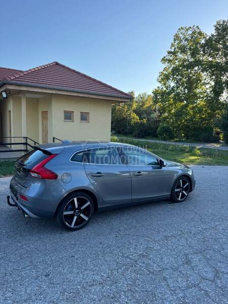 Volvo V40 2.0/R-DESIGN/XENON