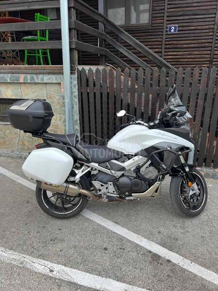 Honda VFR 800X CROSSRUNNER