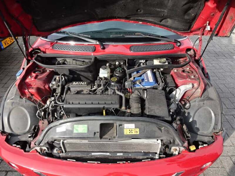 MINI Cooper 1.6b 2002. god. -  kompletan auto u delovima