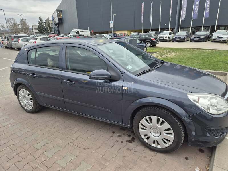 Opel Astra H 