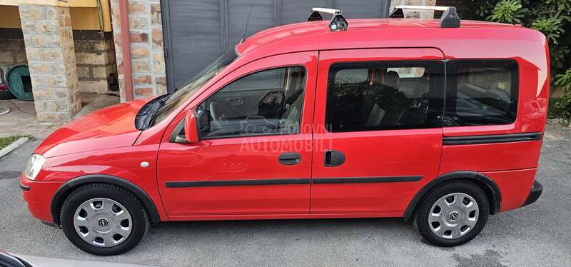 Opel Combo meetan poovoljno