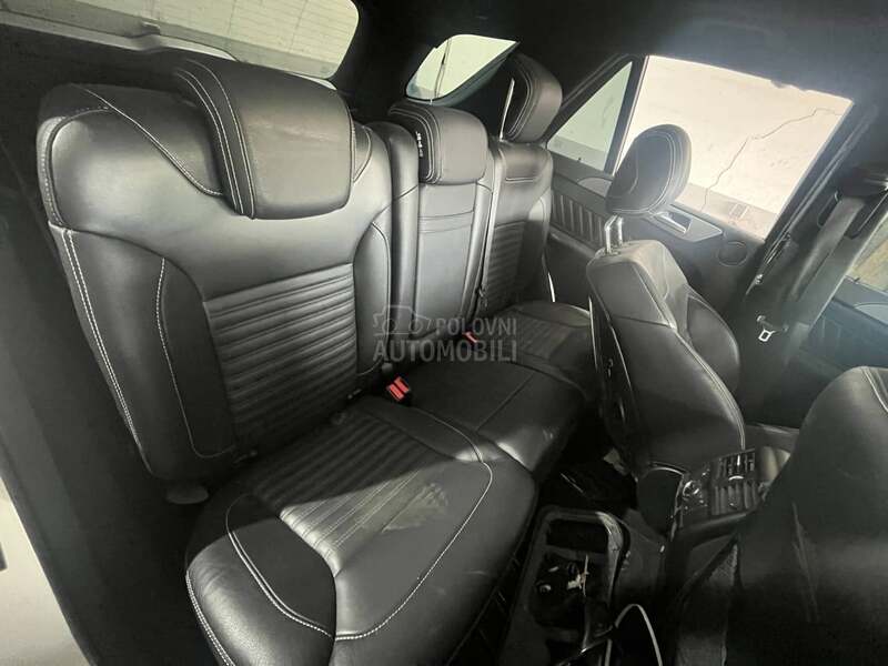 Mercedes Benz ML 300 276821 2015. god. -  kompletan auto u delovima