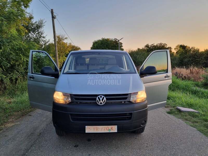 Volkswagen Transporter T5 2.0 TDI