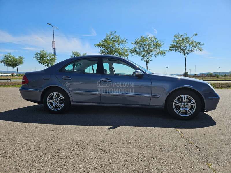 Mercedes Benz E 270 2,7 Nov,Nov