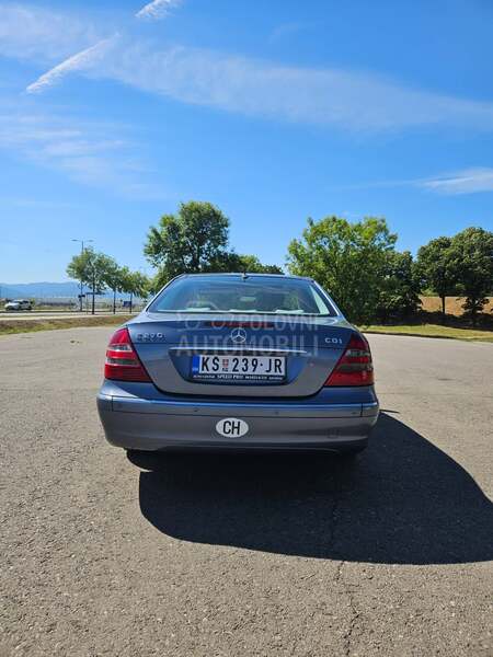 Mercedes Benz E 270 2,7 Nov,Nov