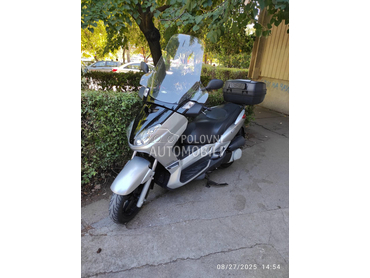 Yamaha X Max 250