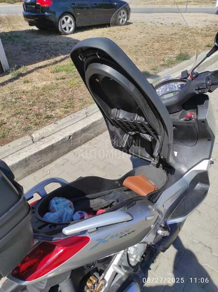 Yamaha X Max 250