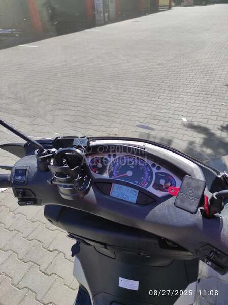 Yamaha X Max 250
