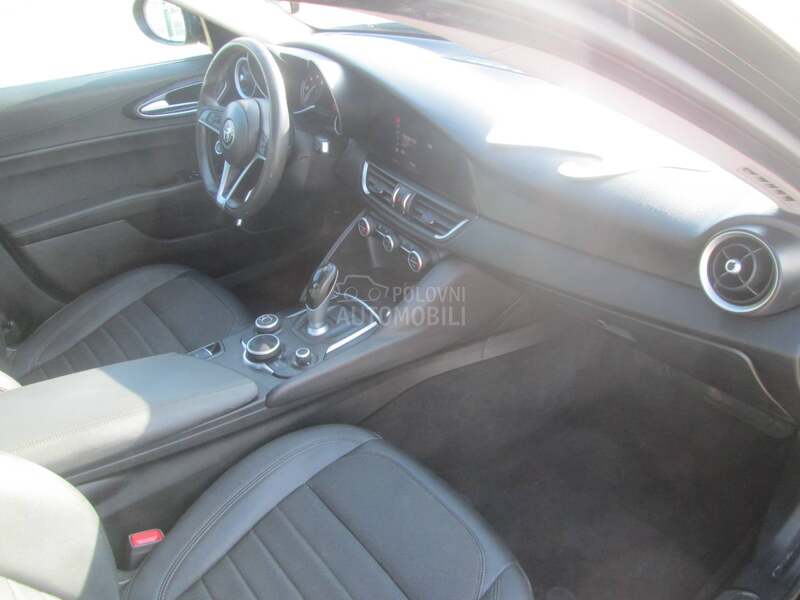 Alfa Romeo Giulia 2.2 Turbo