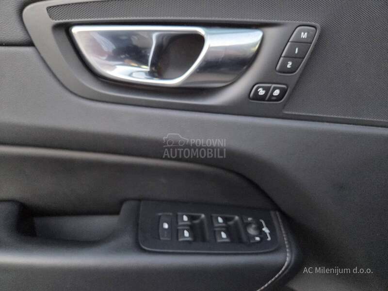 Volvo XC60 B4D AWD R design