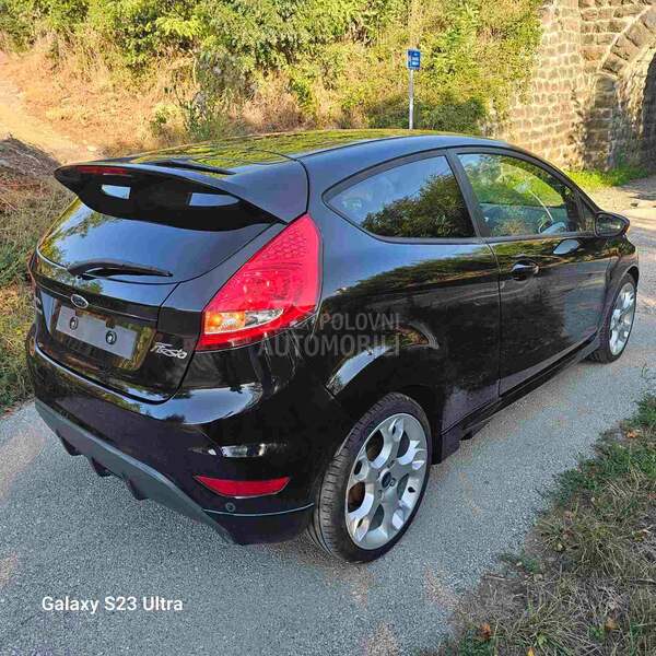 Ford Fiesta 1.6b Titanium