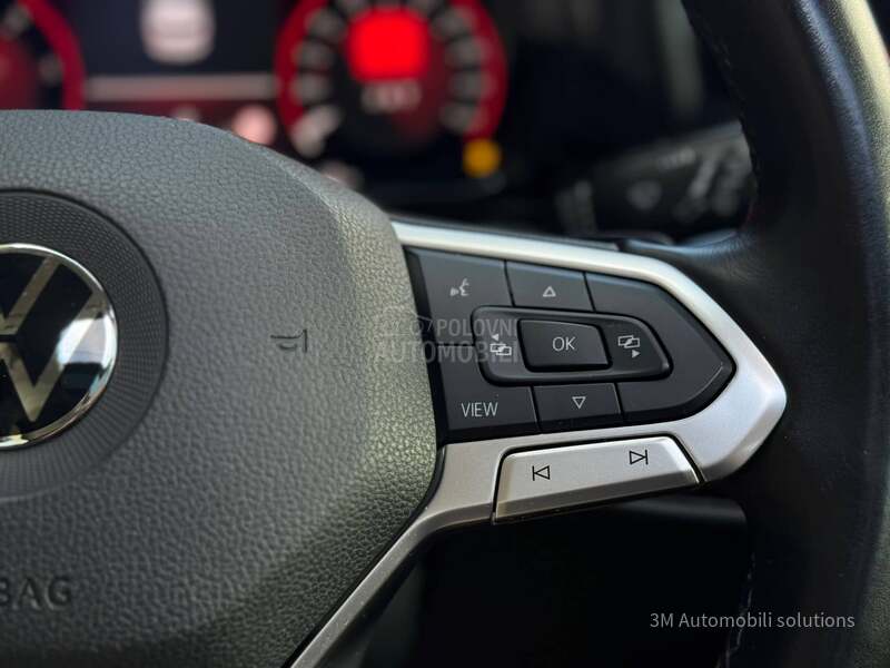 Volkswagen Golf 8 2.0D/PANO/STYLE