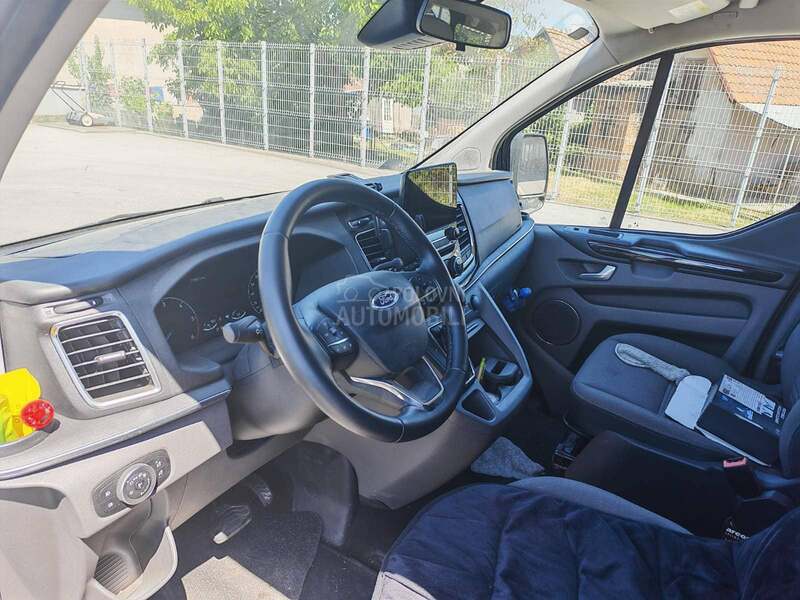Ford Tourneo Custom 2.0 EcoBlue Titanium