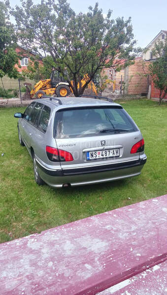 Peugeot 406 