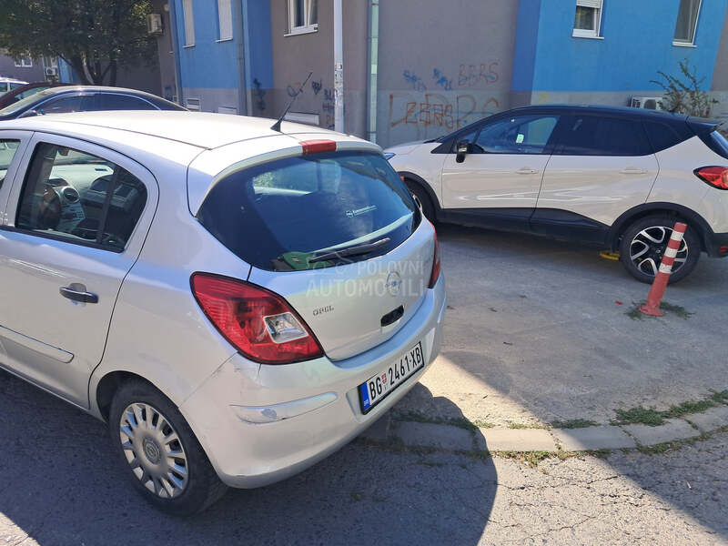 Opel Corsa D 1.2 b