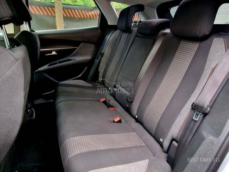 Peugeot 3008 1.6BLUHDI ALLURE