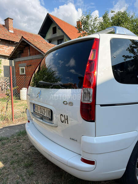 Citroen C8 