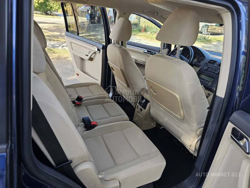 Volkswagen Touran 1.6 tdi A.U.T.