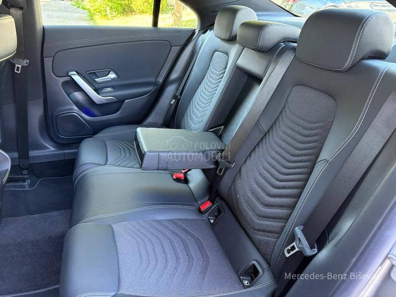 Mercedes Benz CLA 180 