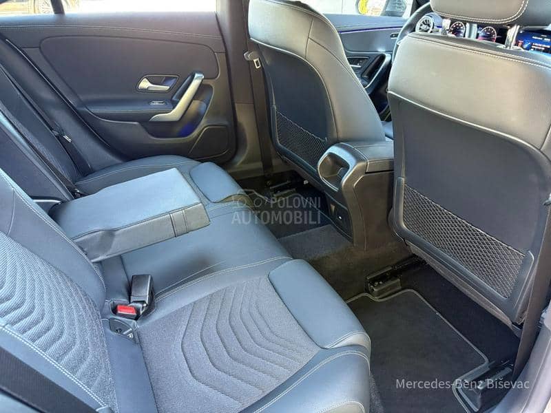 Mercedes Benz CLA 180 