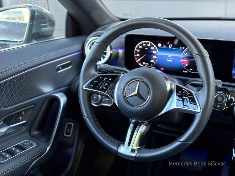 Mercedes Benz CLA 180 