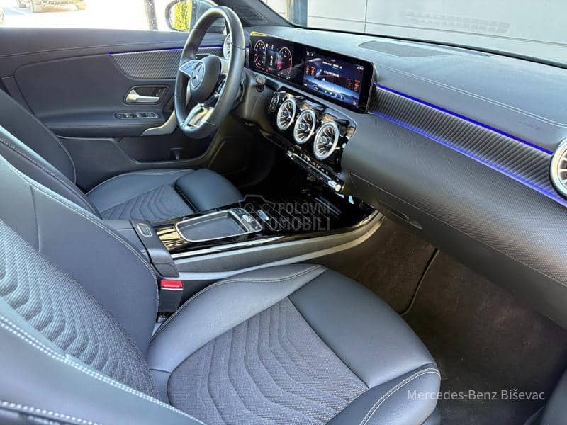 Mercedes Benz CLA 180 