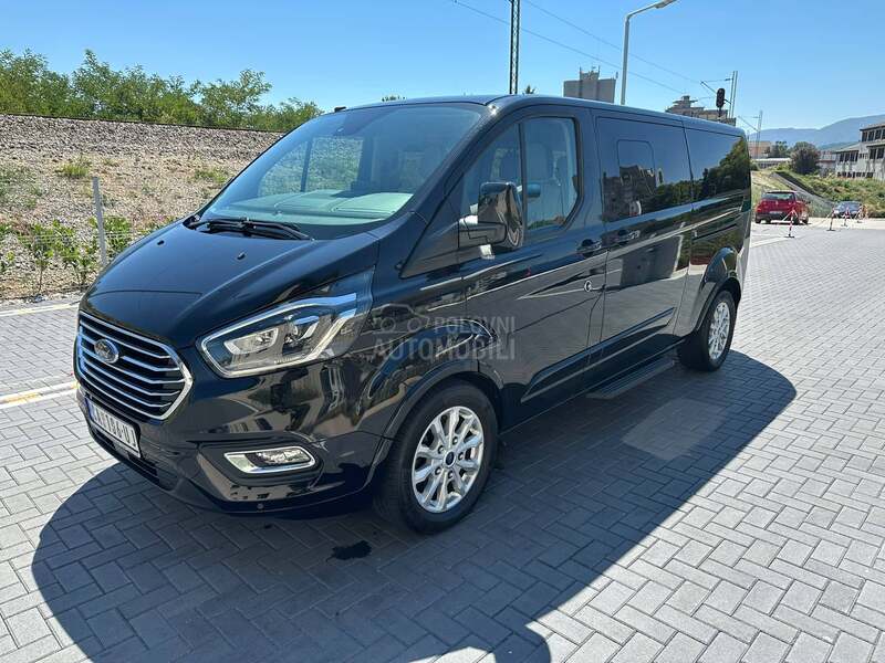 Ford Tourneo Custom 
