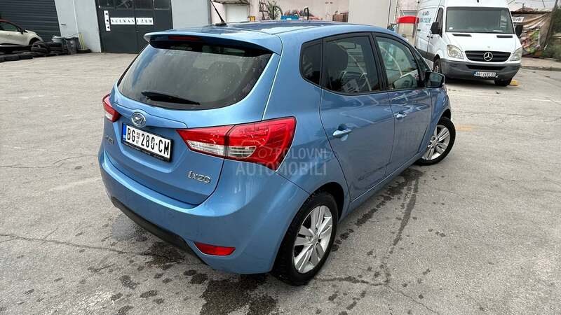 Hyundai ix20 IX20 1.6 DOHC 5VR GL