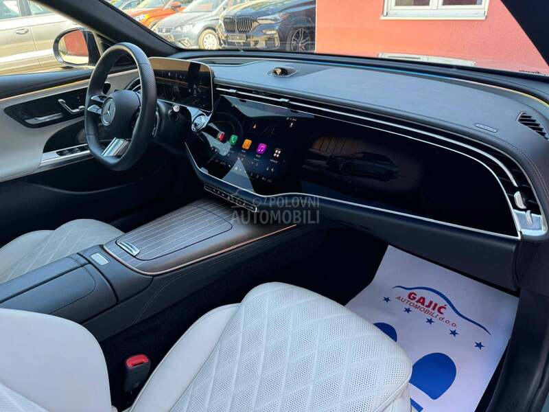 Mercedes Benz E 300 e AMG