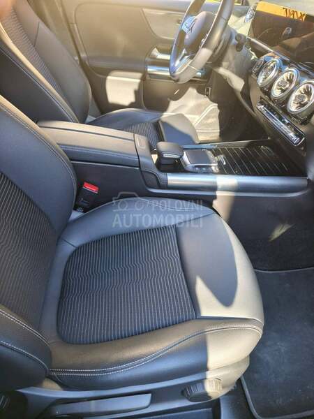 Mercedes Benz GLA 220 220