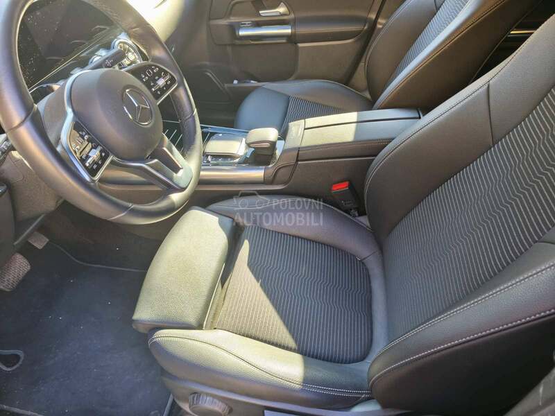 Mercedes Benz GLA 220 220
