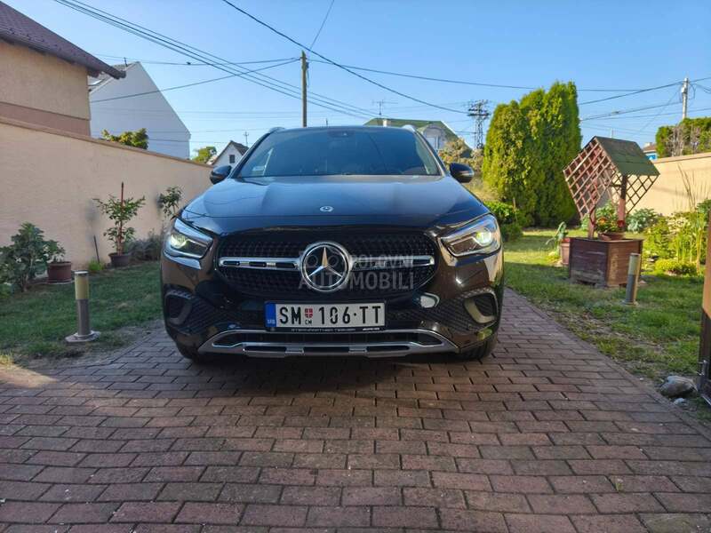 Mercedes Benz GLA 220 220