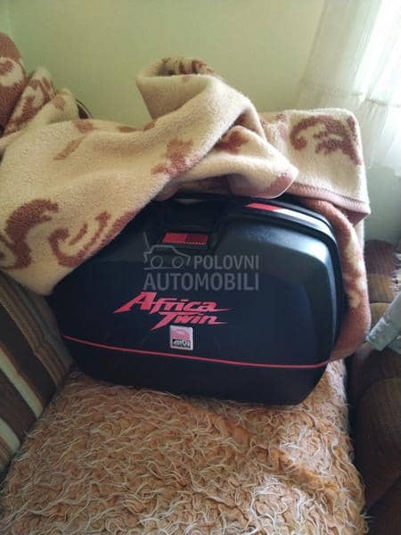 Honda Africa twin xrv750 RD04