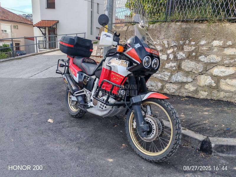 Honda Africa twin xrv750 RD04