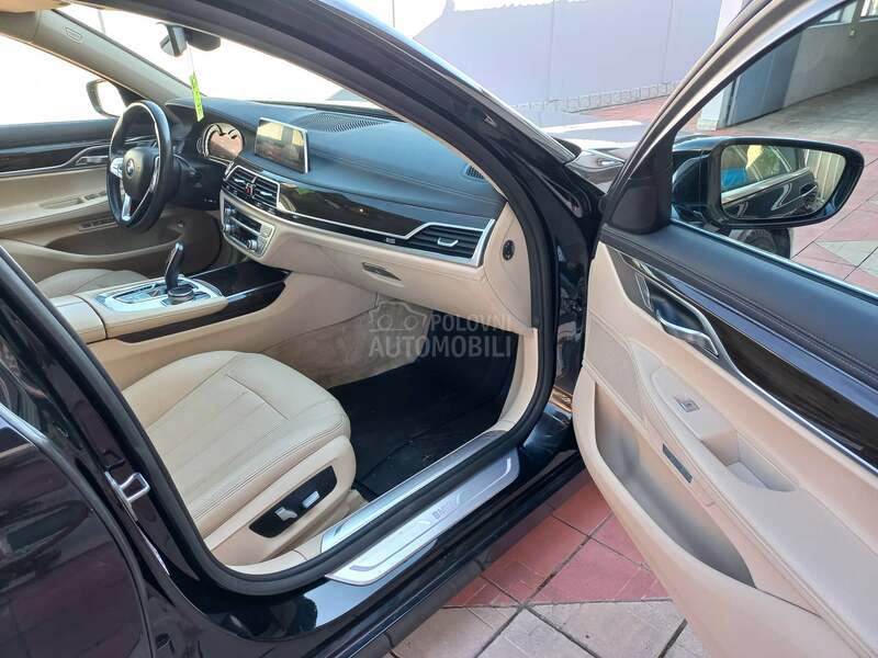 BMW 730 3.0 D X DRIWE