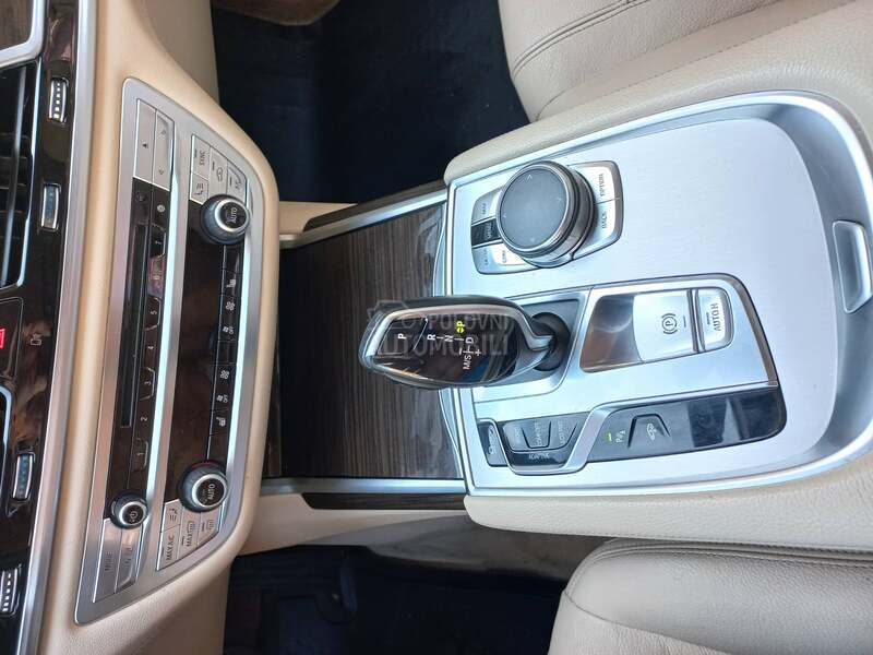 BMW 730 3.0 D X DRIWE