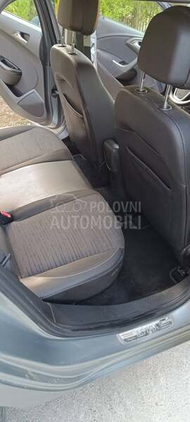 Opel Astra J sports tourer