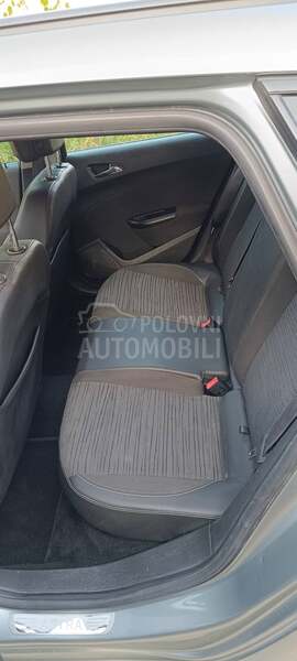 Opel Astra J sports tourer