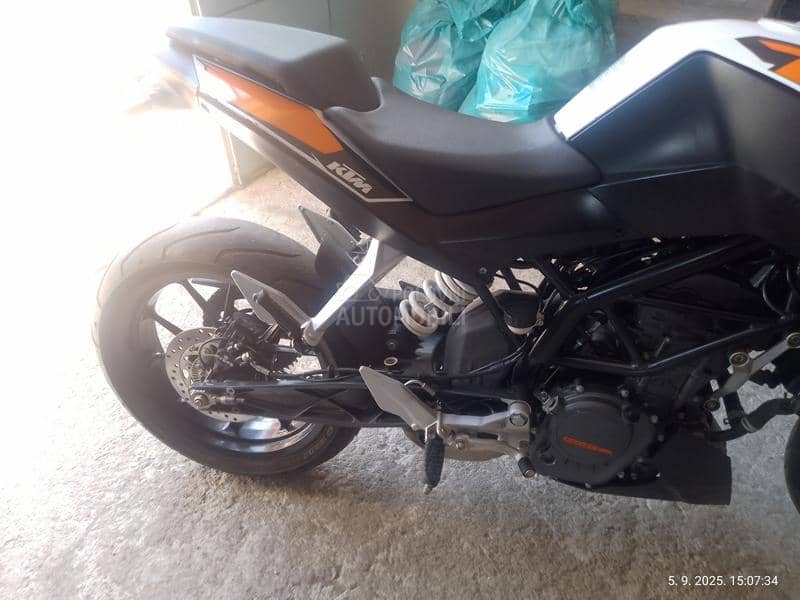 KTM duke 125 abs