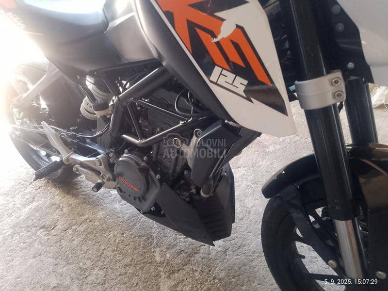 KTM duke 125 abs