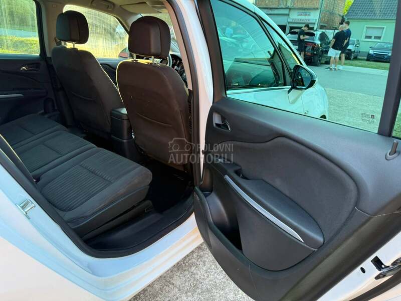 Opel Zafira 1.6 METAN 7 SED