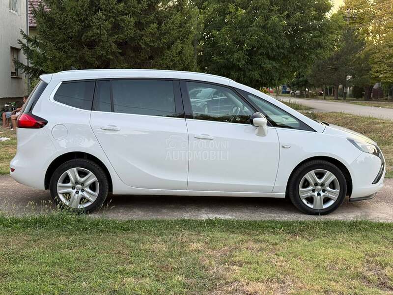 Opel Zafira 1.6 METAN 7 SED