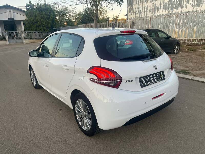 Peugeot 208 1.6 Hdi N a v i